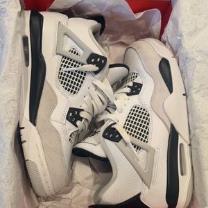 Air Jordan 4 Retro GS 'Military Black'